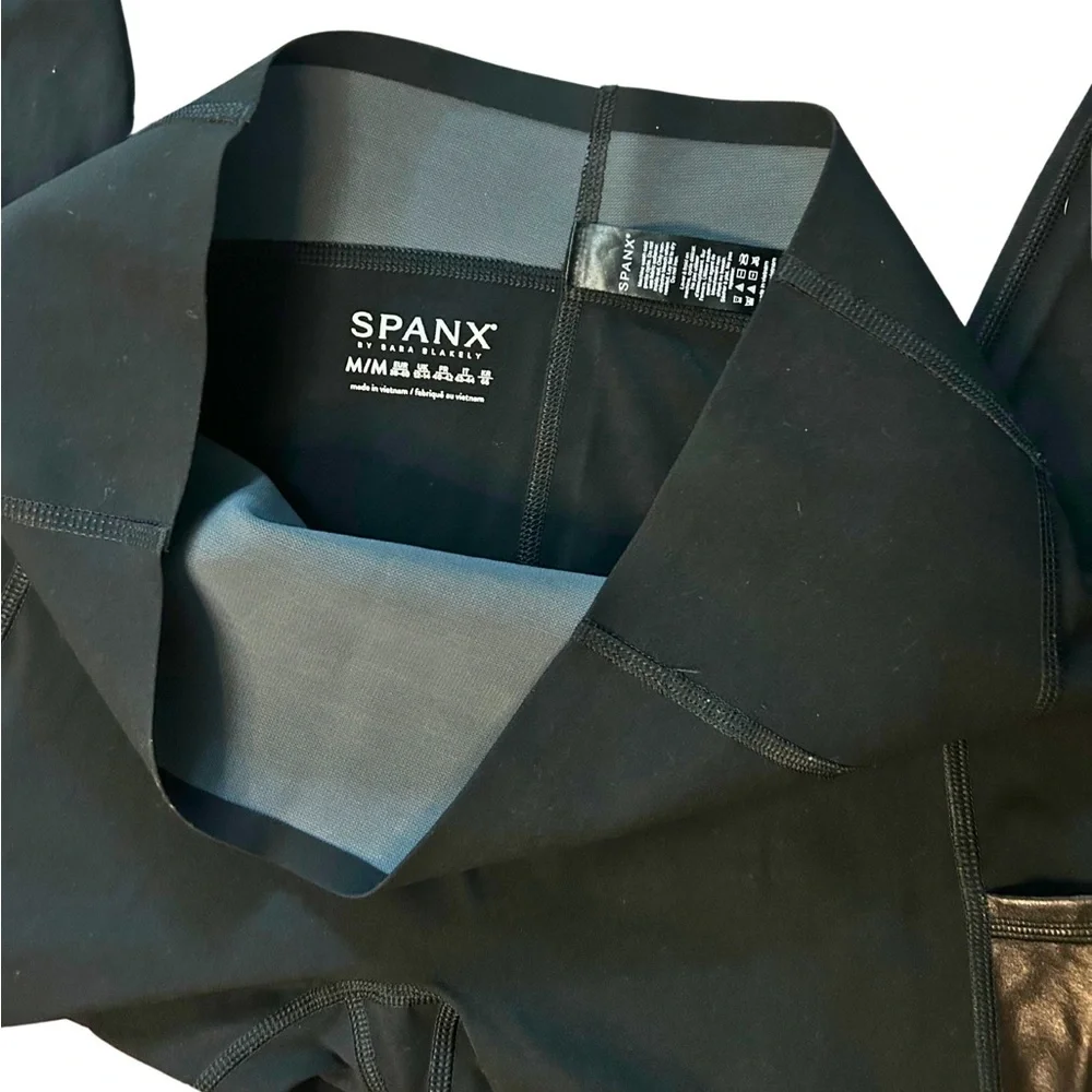 Spanx Black Faux Leather Trim‎ Leggings Size Medium - Picture 3 of 3
